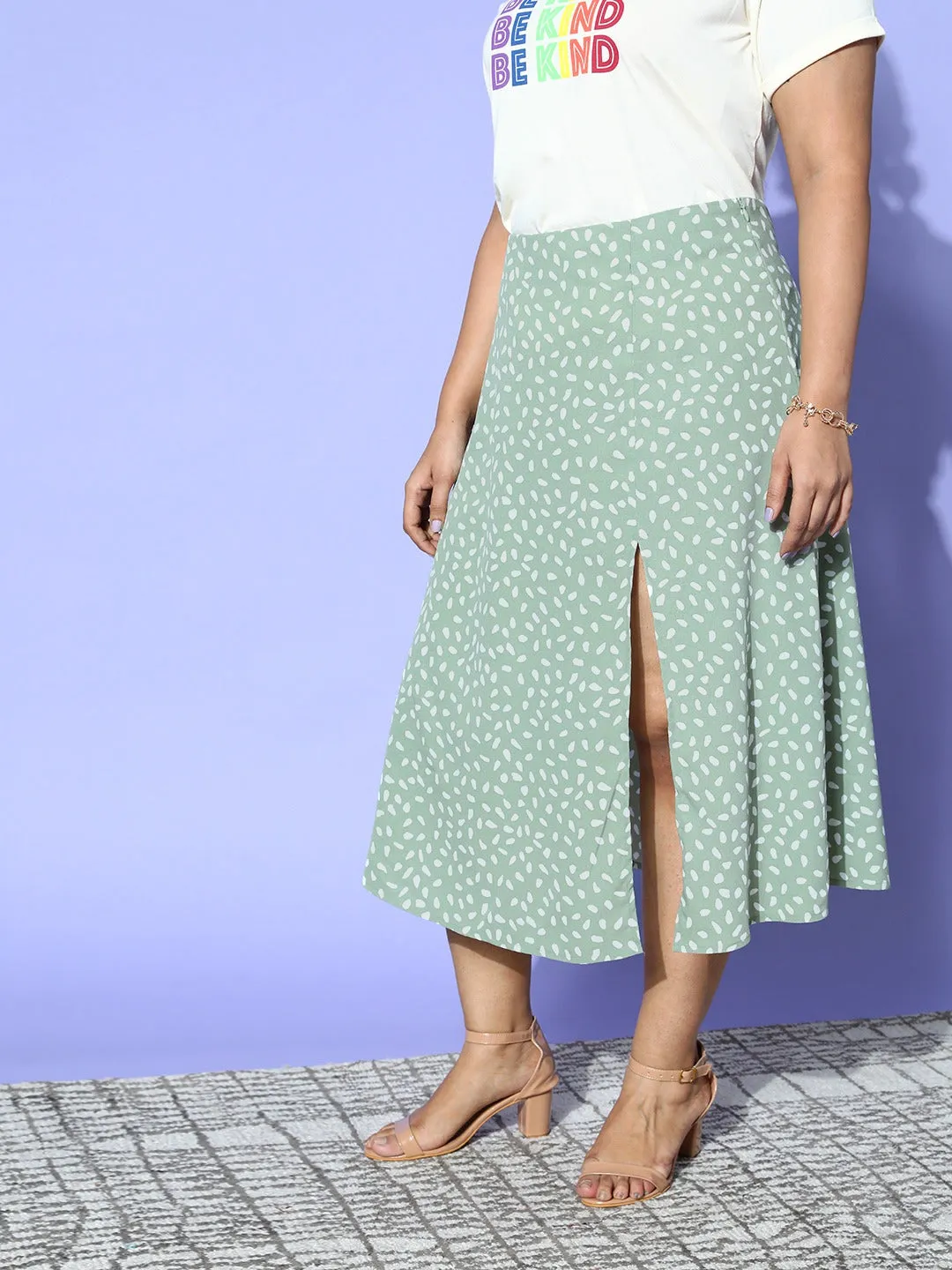 Berrylush Women Plus Size Green & White Geometric Printed Thigh-High Slit Flared A-Line Midi Skirt