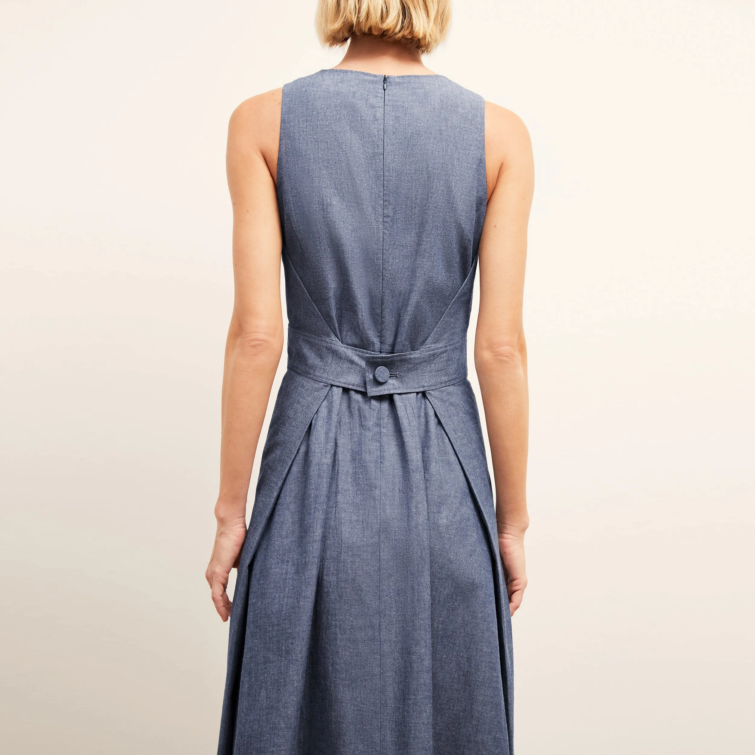 Estela Dress - Chambray :: Clear Blue