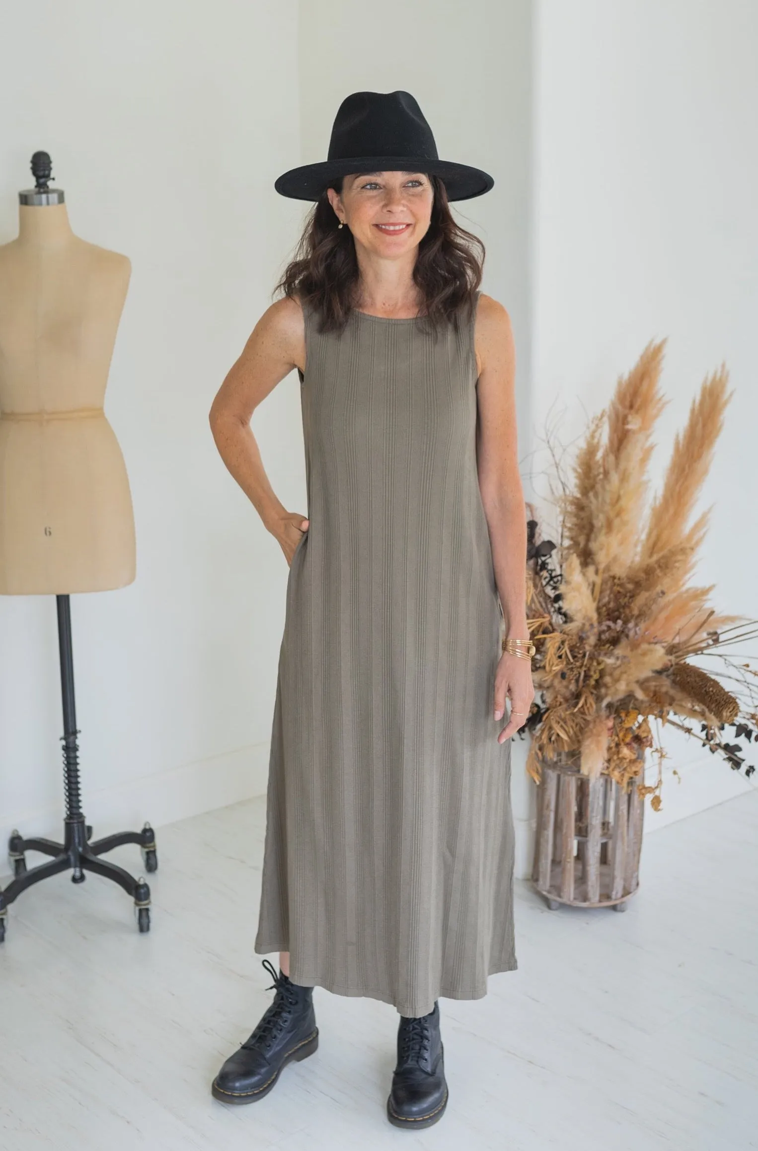 Fortuna Wide Rib Dress - Dark Umber