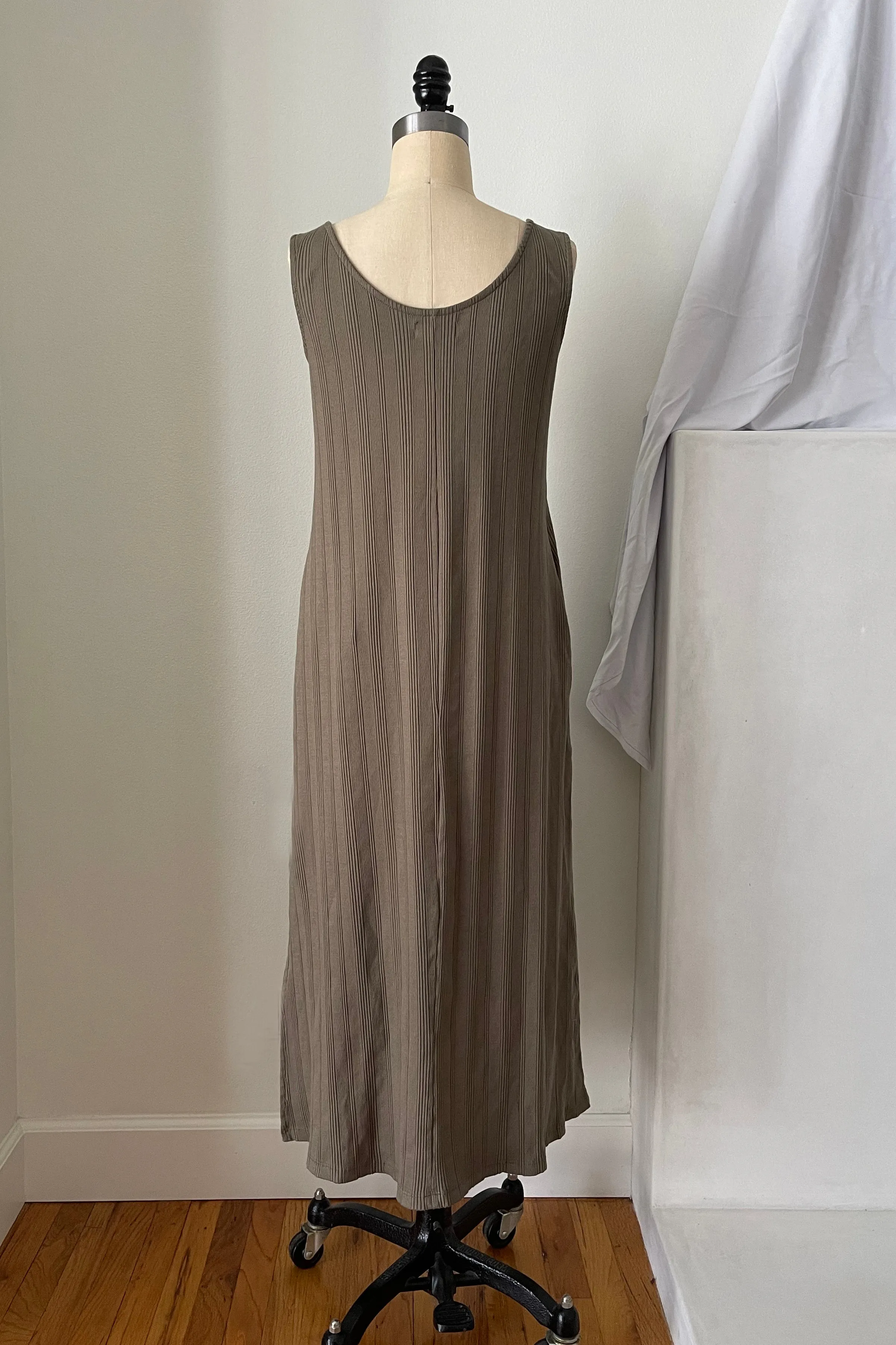 Fortuna Wide Rib Dress - Dark Umber