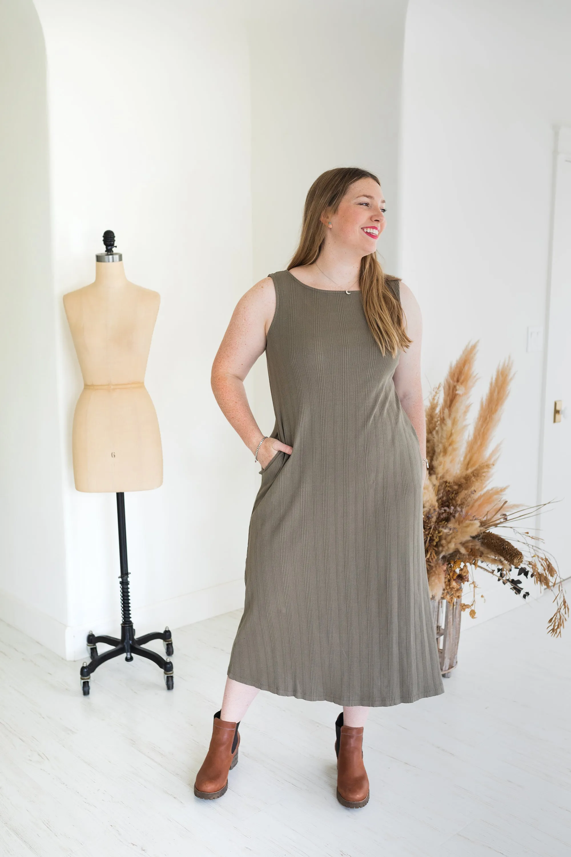 Fortuna Wide Rib Dress - Dark Umber