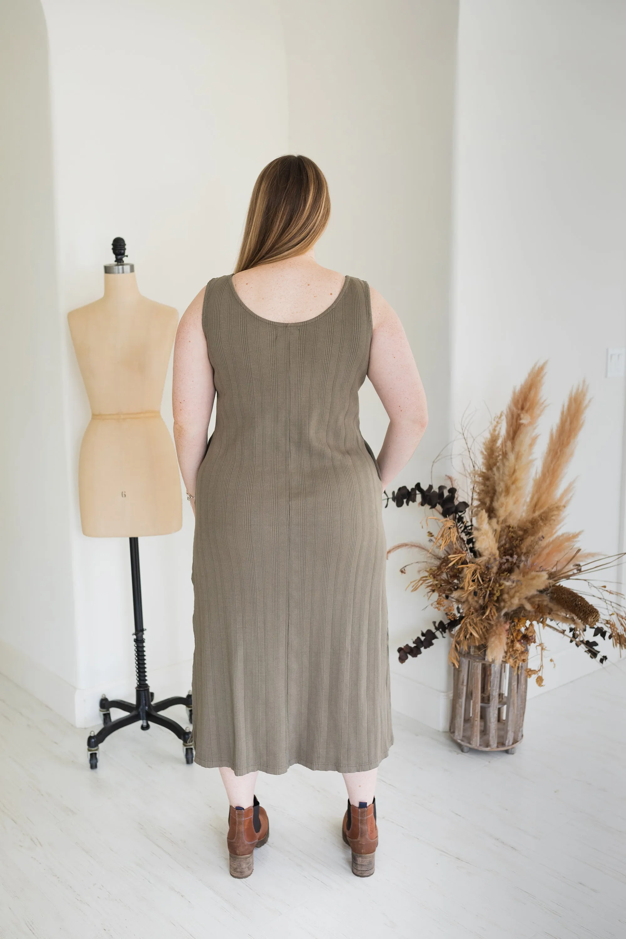 Fortuna Wide Rib Dress - Dark Umber