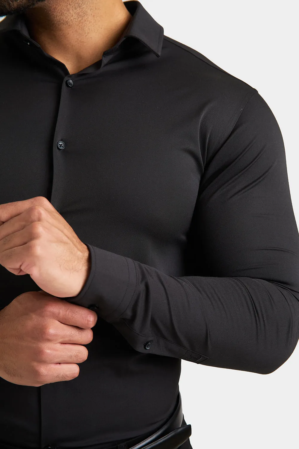 Muscle Fit Dress Shirt in Black