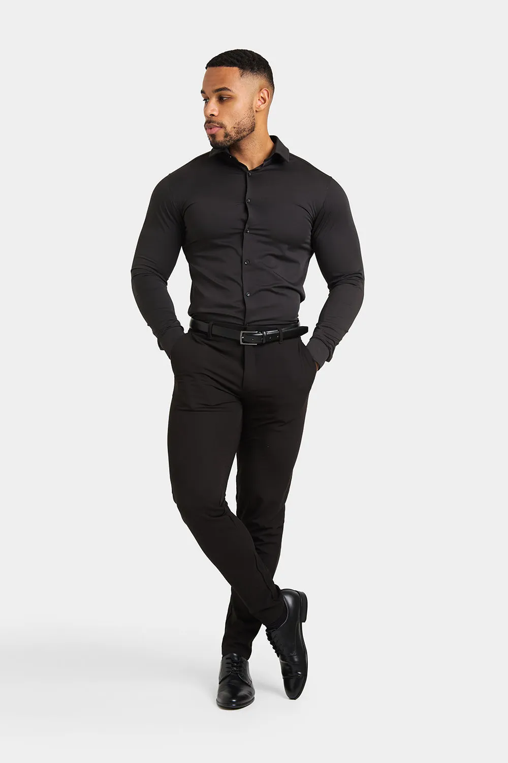 Muscle Fit Dress Shirt in Black