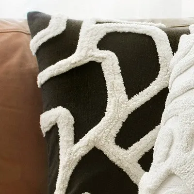 New - Kobo Tufted Decorative Pillow White/Black - Rochelle Porter