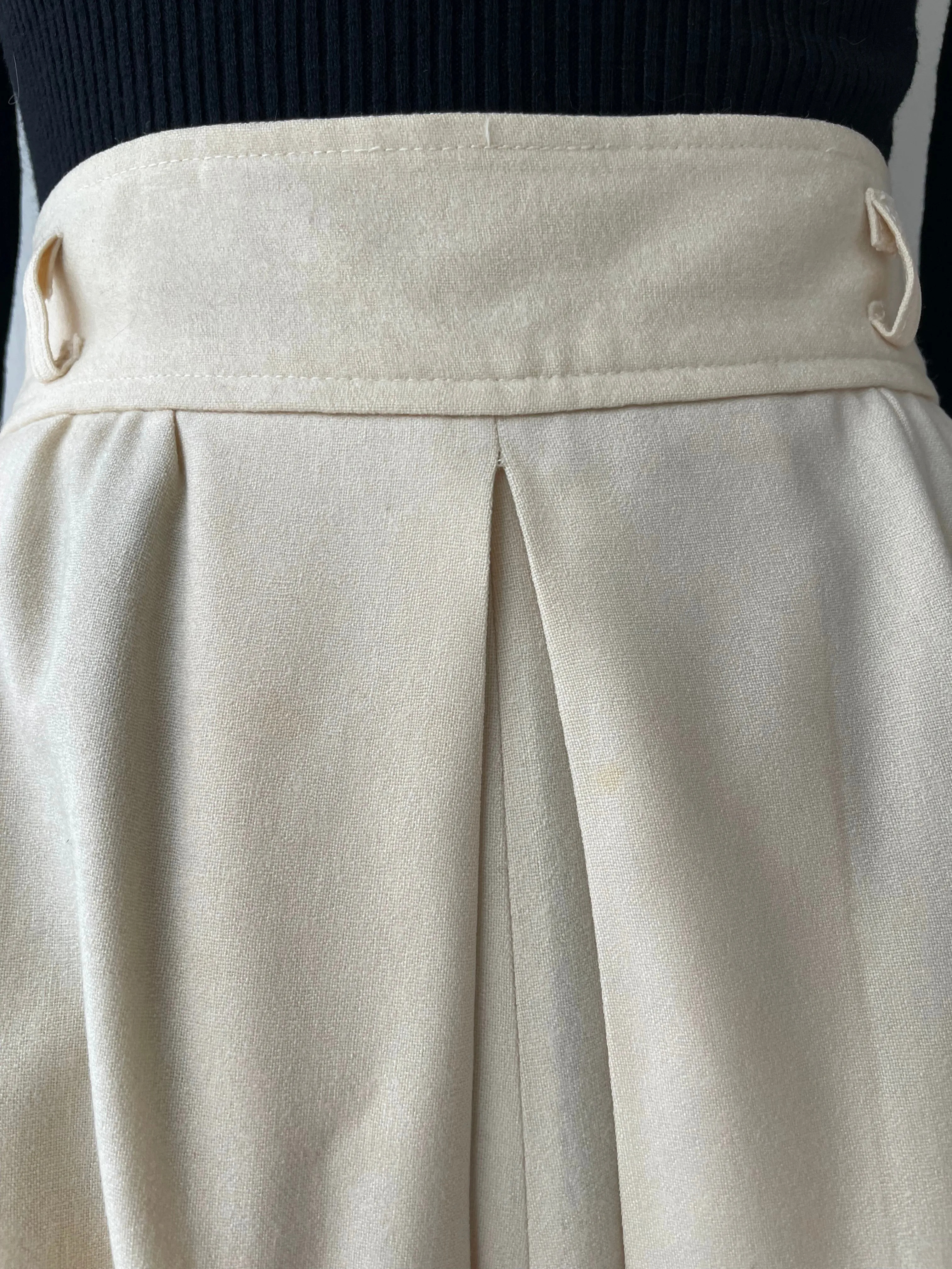 Pearl Wool Skirt | 1970s