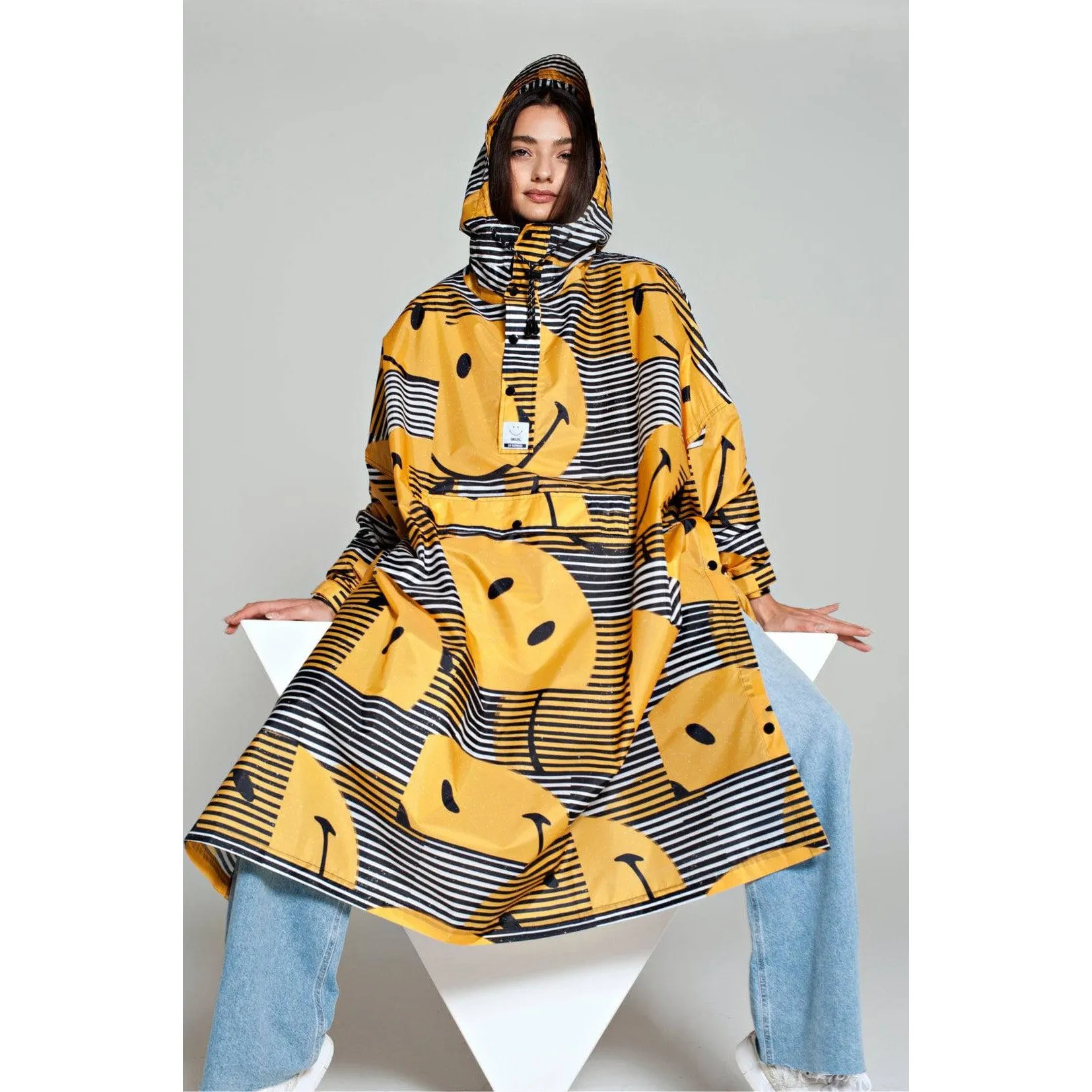 Rainkiss Sunset x Smiley Yellow Rain Poncho