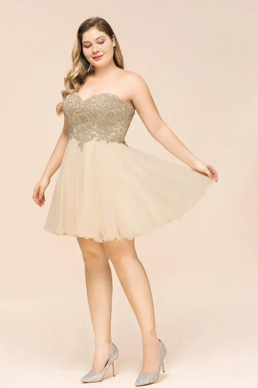 Stunning Strapless Chiffon Knee Length Homecoming Dress Gold Appliques Mini Party Wear Dress