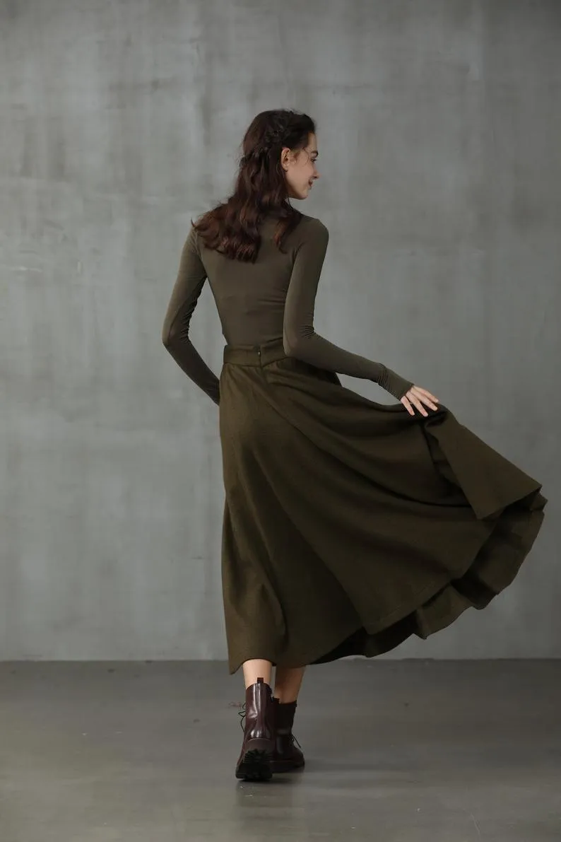 The Soft Lawn 12 | Midi Wool Skirt