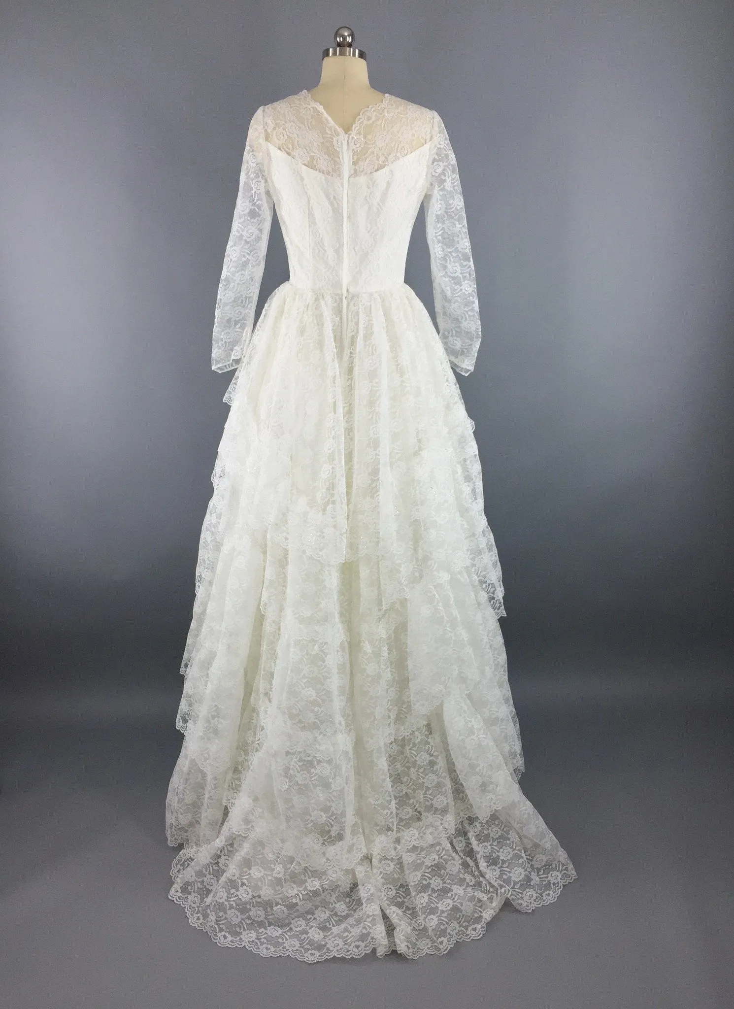 Vintage 1950s Wedding Dress / Tiered Lace Bridal Gown