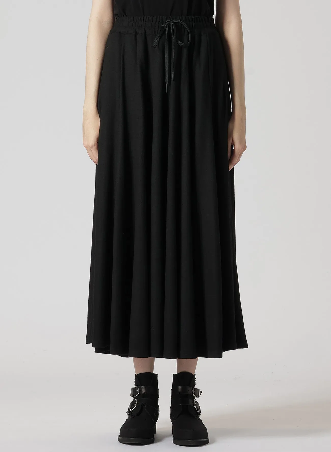 WOOL SINGLE R-PANELED FLARE SKIRT